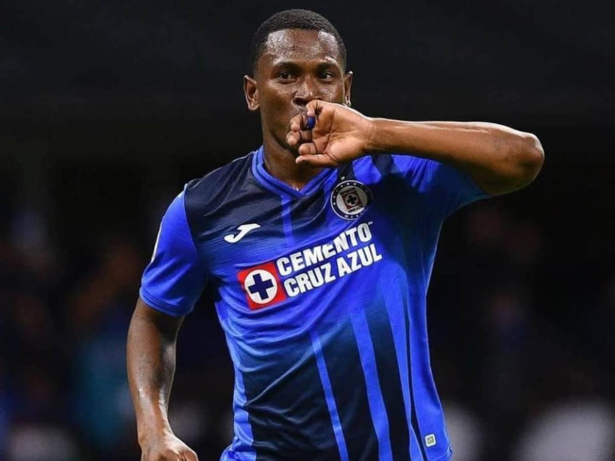 Sicarios atentan contra la vida de reconocido futbolista: Así se vivieron los momentos de terror