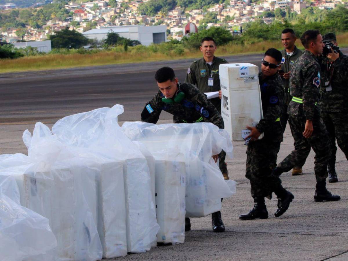 Llegan a Tegucigalpa maletas electorales desde Gracias a Dios
