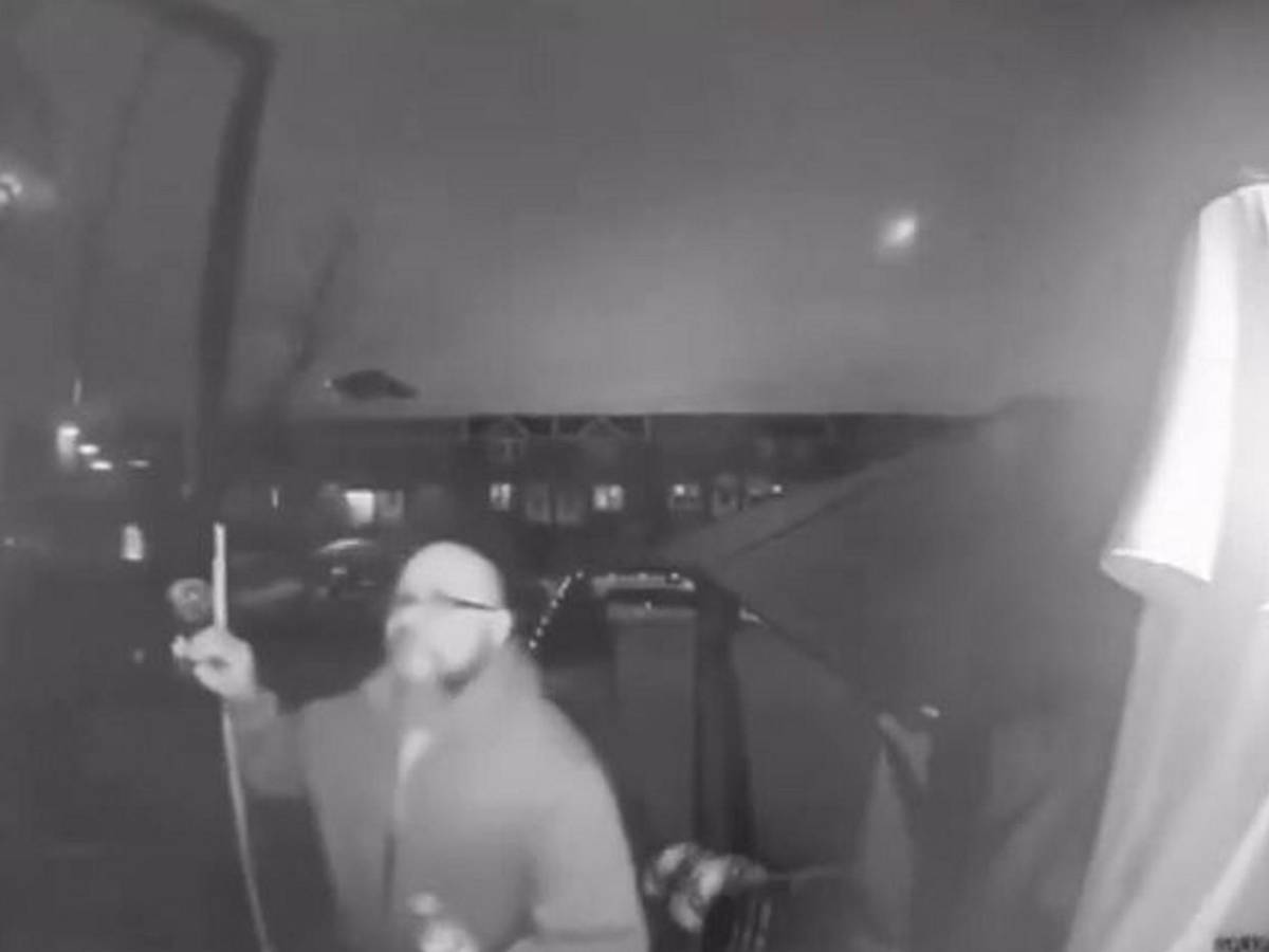 Tragedia aérea en Filadelfia: Seis mexicanos muertos, viviendas y carros destruidos