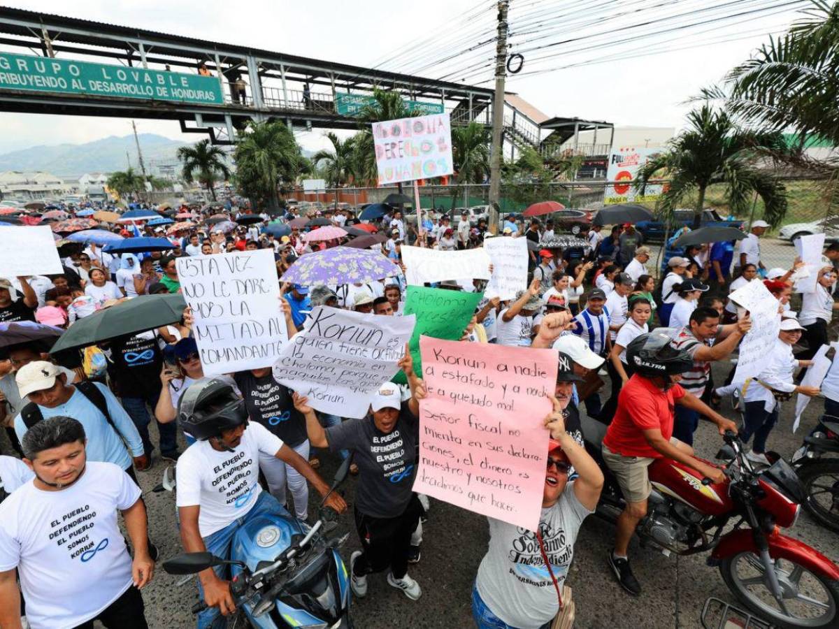 Sonriente y sin preocupación: así se retiró gerente de Koriun tras incumplir pago