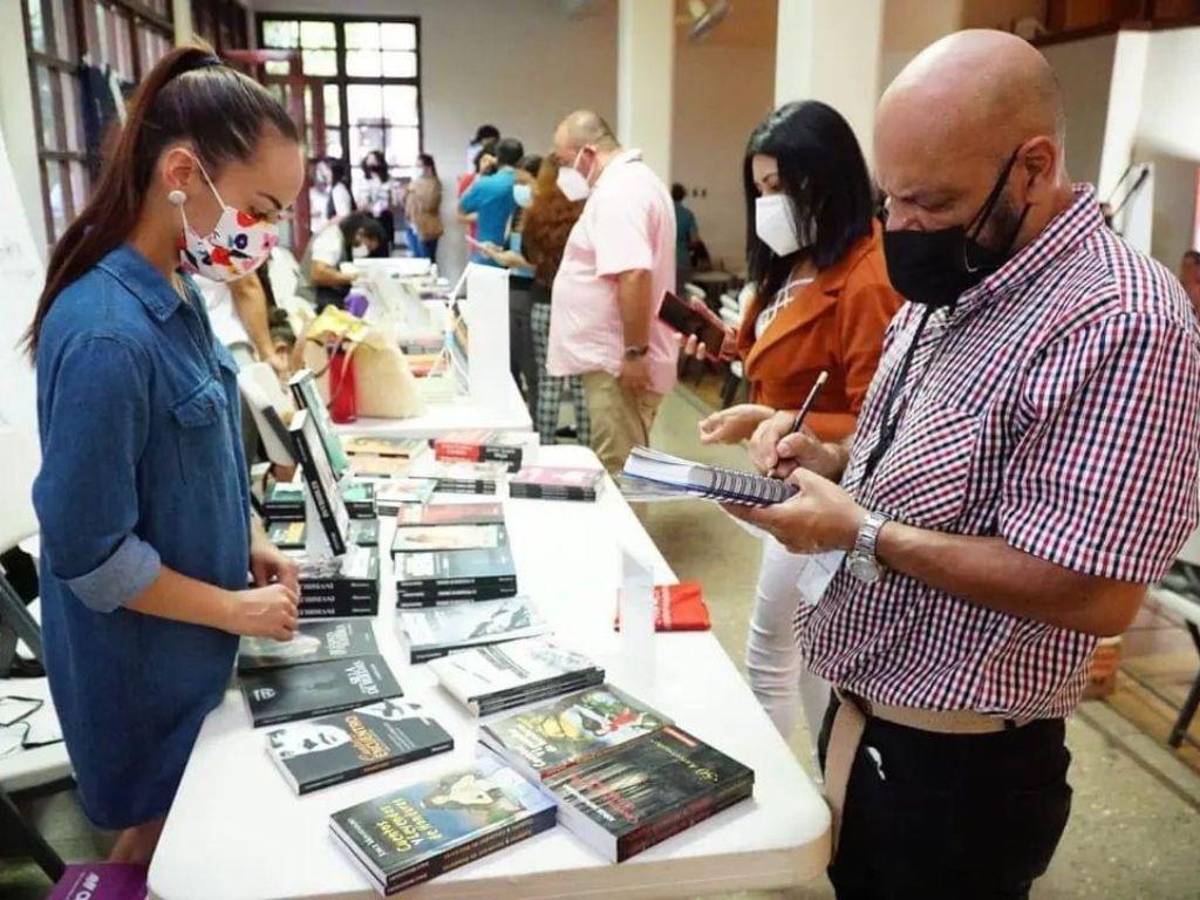 Malpaso Editores, Mimalapalabra, Editorial Guaymuras, Casasola, Efímera, Sofos, Editorial de la UNAH, La Hermandad de la Uva, Editorial Ixchel, Guancasco Editorial, Chifurnia Libros, Inversiones Educativas el Bosque, Editorial Ramón Amaya Amador, EMundo, Ageac y Psicolab, son las editoriales que estarán presentes en la Feria del Libro.