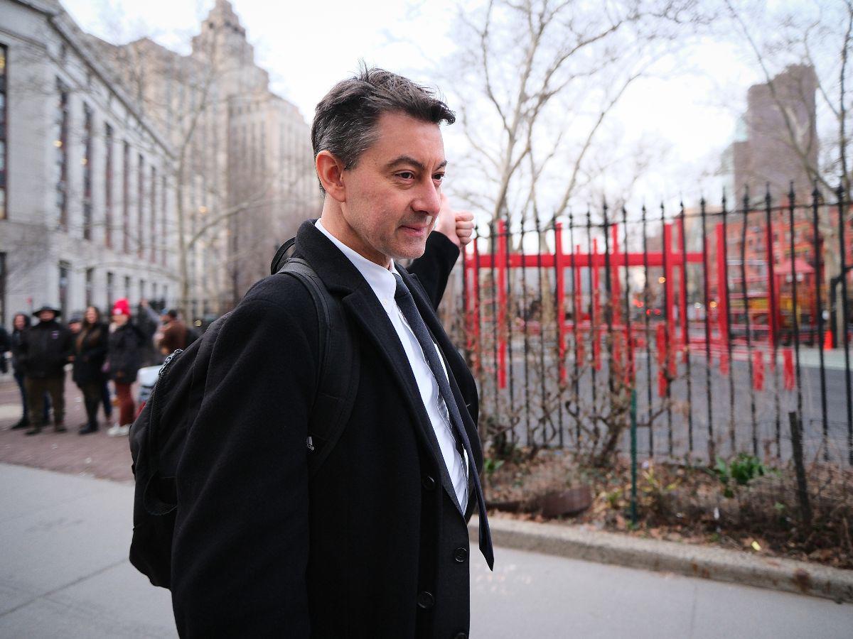 Stabile en sus argumentos finales: “Obviamente TH es Tommy Hilfiger”