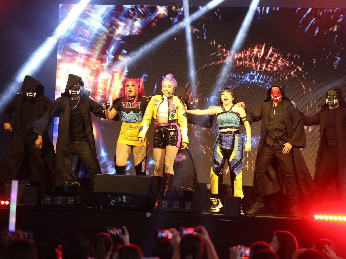 Entre trenzas moradas y moñitos: Así fue el show de las Guerreras K-Pop en Tegucigalpa