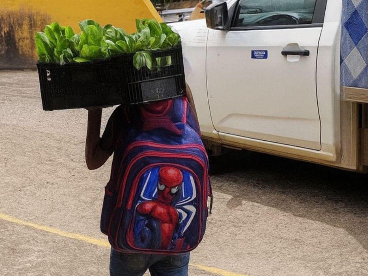 Elmer Quino vendía mostaza y verduras para ayudar a su familia: murió ahogado al volcarse un bus