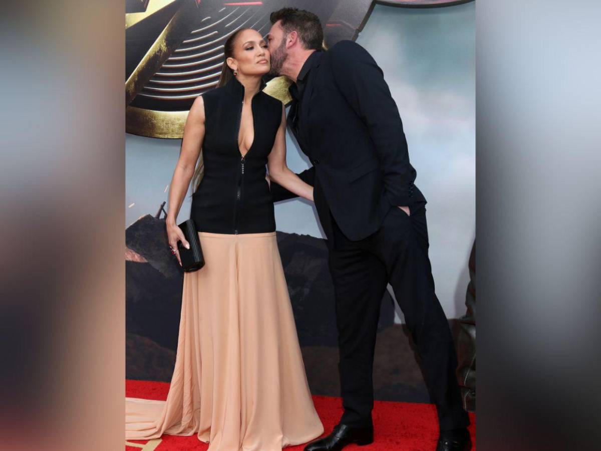 Ben Affleck dice que Jennifer López es una mujer espectacular