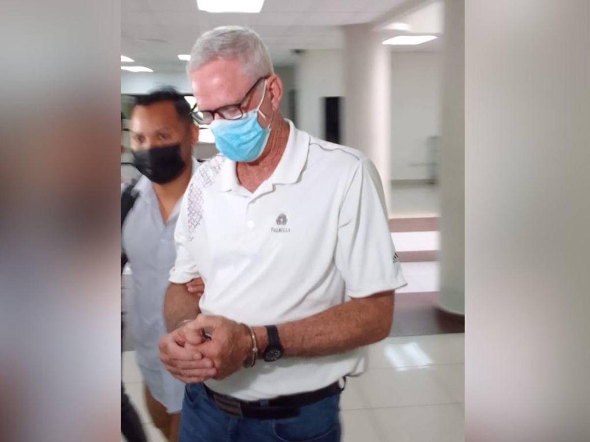 Dictan detención judicial contra estadounidense implicado en supuesta trata de personas en Roatán