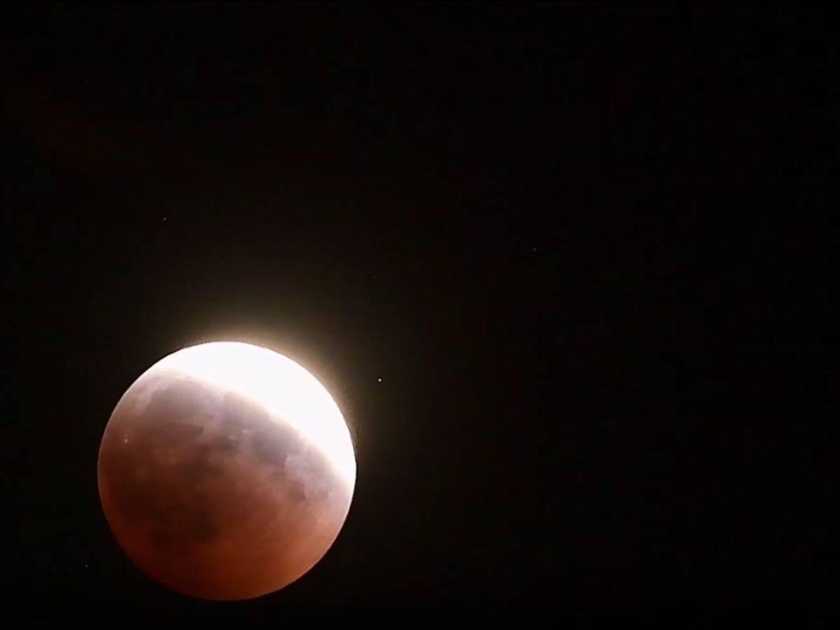 ¡Hermoso! Así se vio el eclipse lunar en Honduras y en otras partes del mundo