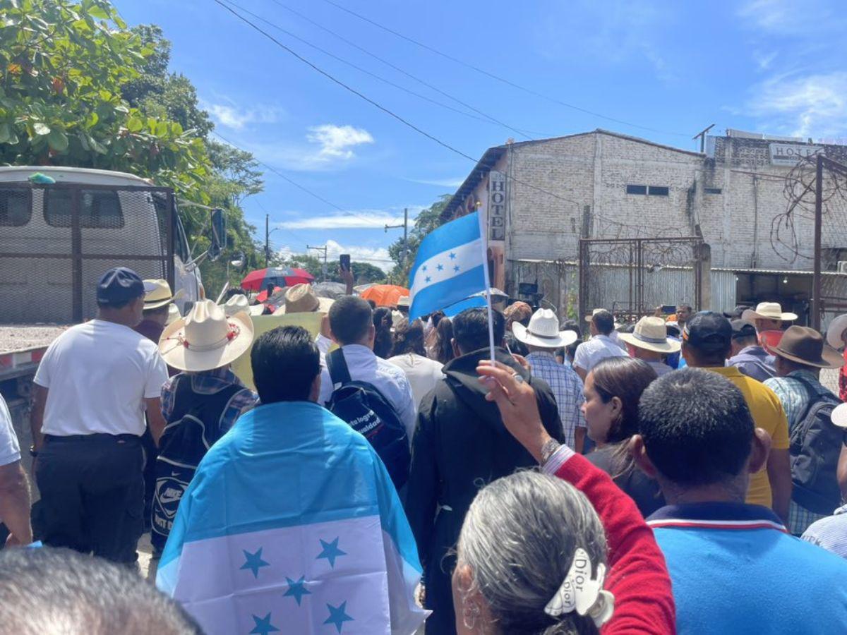Caminata de iglesias en Gracias, Lempira: cientos de personas oran por la democracia y la paz