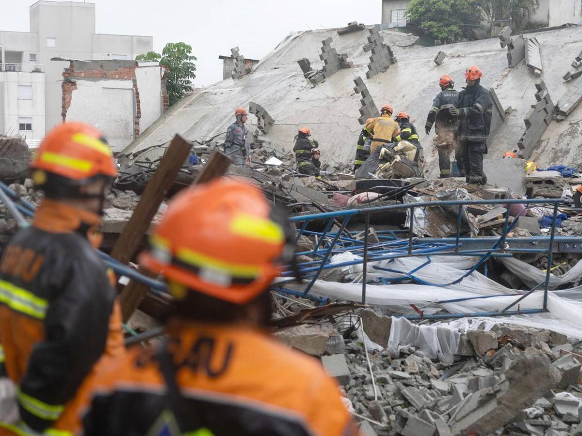 Colapso de edificio en Brasil aplasta vivienda y a sus ocupantes