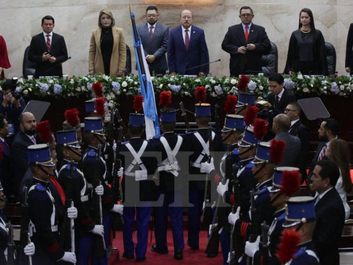 Las imágenes que dejó la instalación de la cuarta legislatura en el Congreso