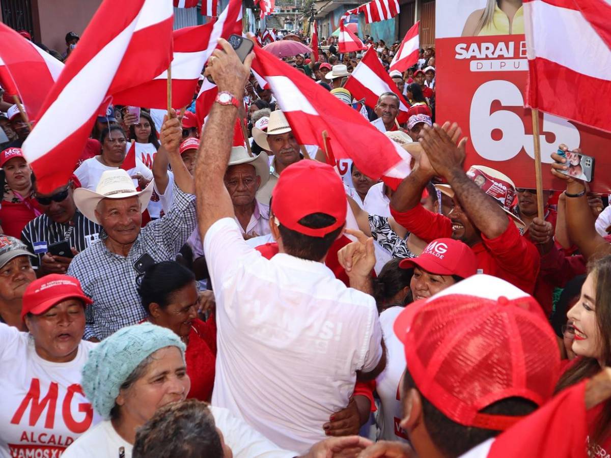 Unificar al PL y sacar al “familión” promete Salvador Nasralla en cierre de campaña