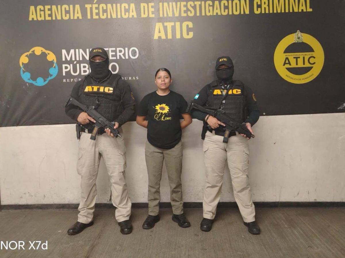 ATIC: Con su arma de reglamento agente Emilia mató a infante de marina Waldina Mejía