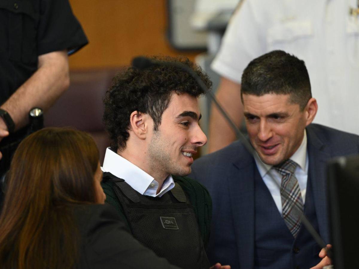 Luigi Mangione regresa al tribunal de Nueva York con chaleco antibalas