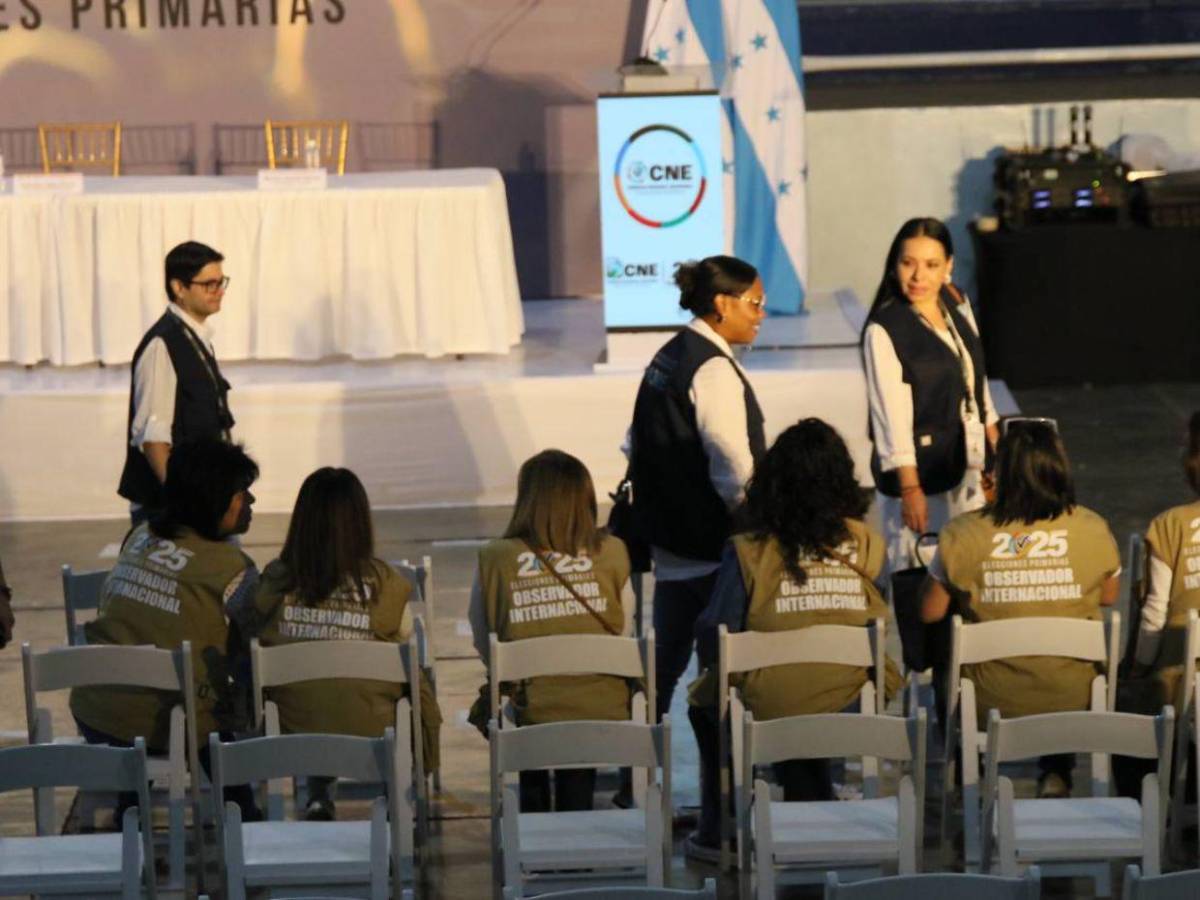 Con urnas aún cerradas y banderillazo arrancan las votaciones en elecciones primarias en Honduras