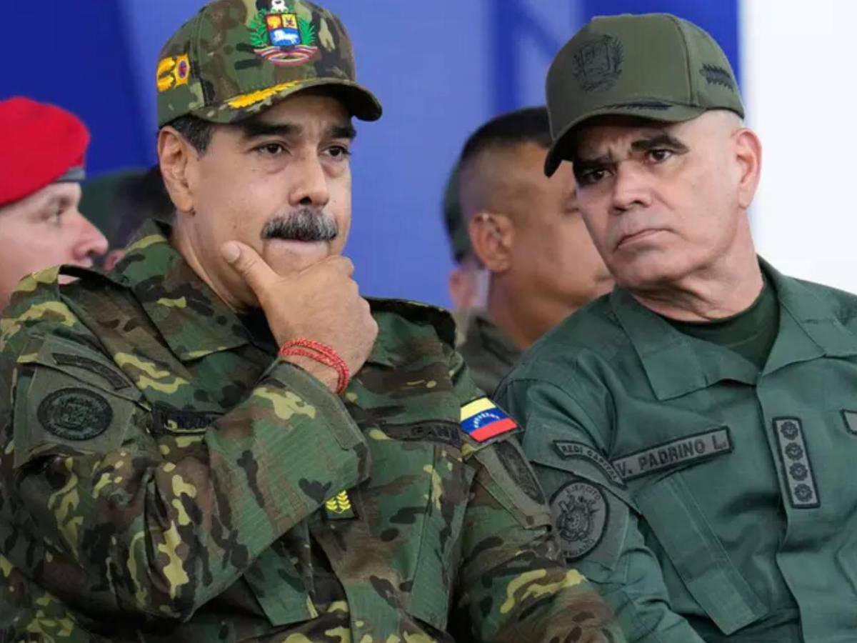 ¿Quién es Vladimir Padrino, el militar incondicional a Maduro removido en la era de Delcy Rodríguez?