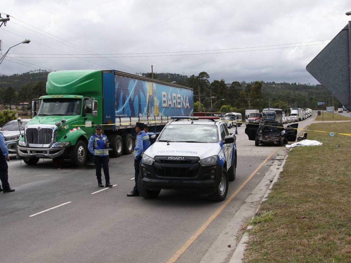 Las impactantes imágenes del brutal accidente en la CA-5 que dejó una mujer muerta