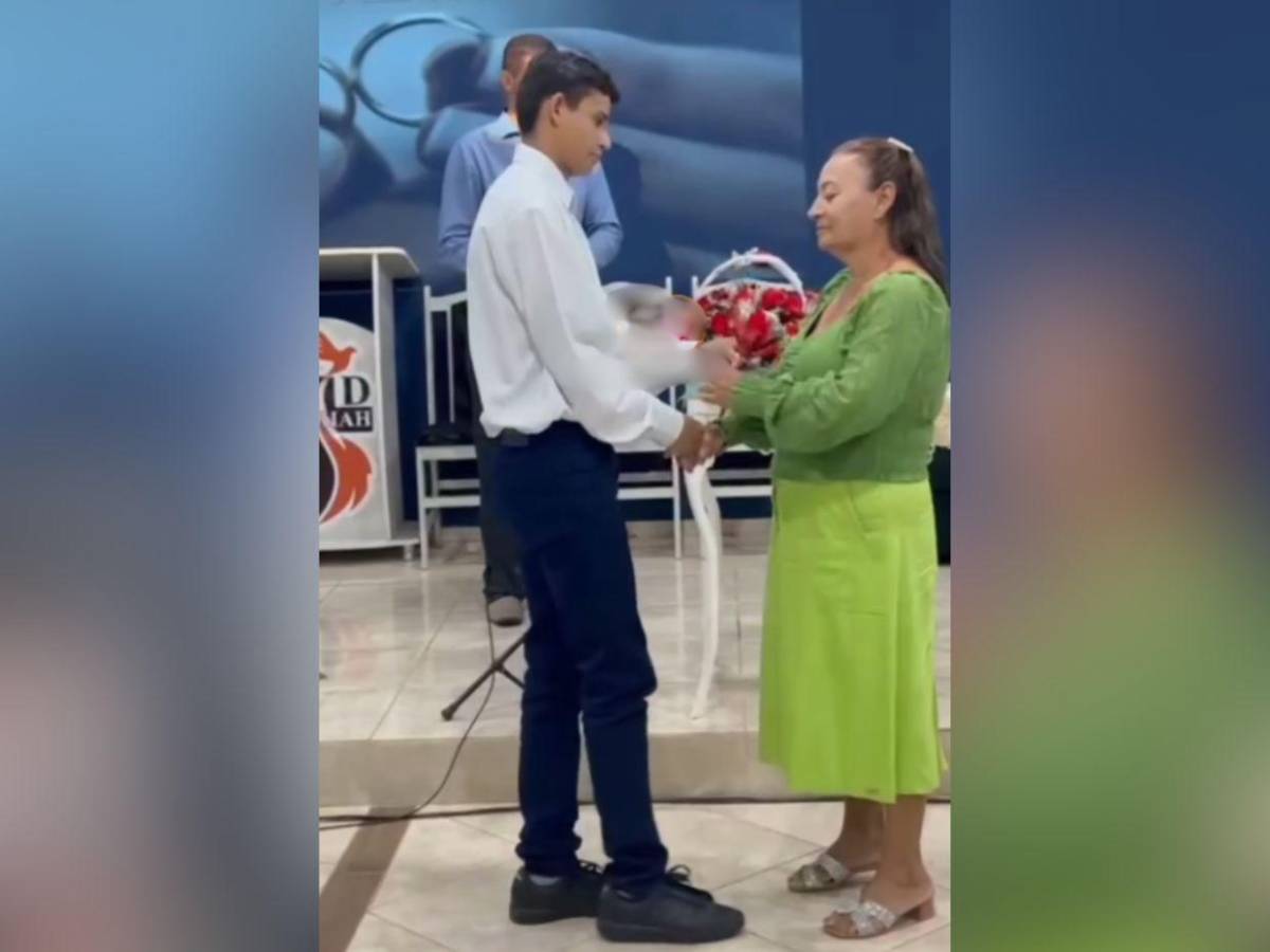 Pastora de 67 años se casa con joven de 18 en Brasil: Dios me mostró que sería mi esposo