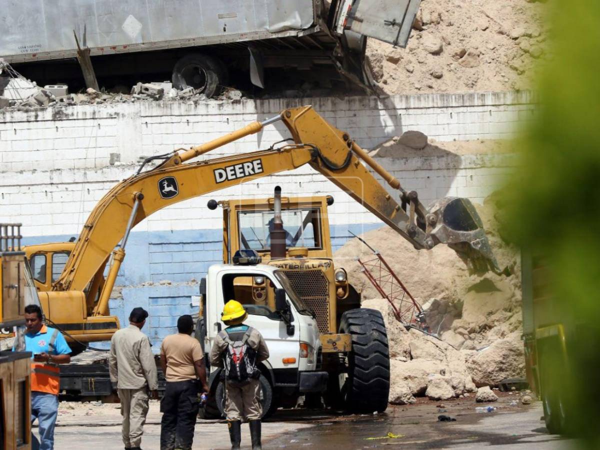 ¿Durante cuánto tiempo suspende operaciones empresa afectada en tragedia de el Anillo Periférico? Esto se sabe