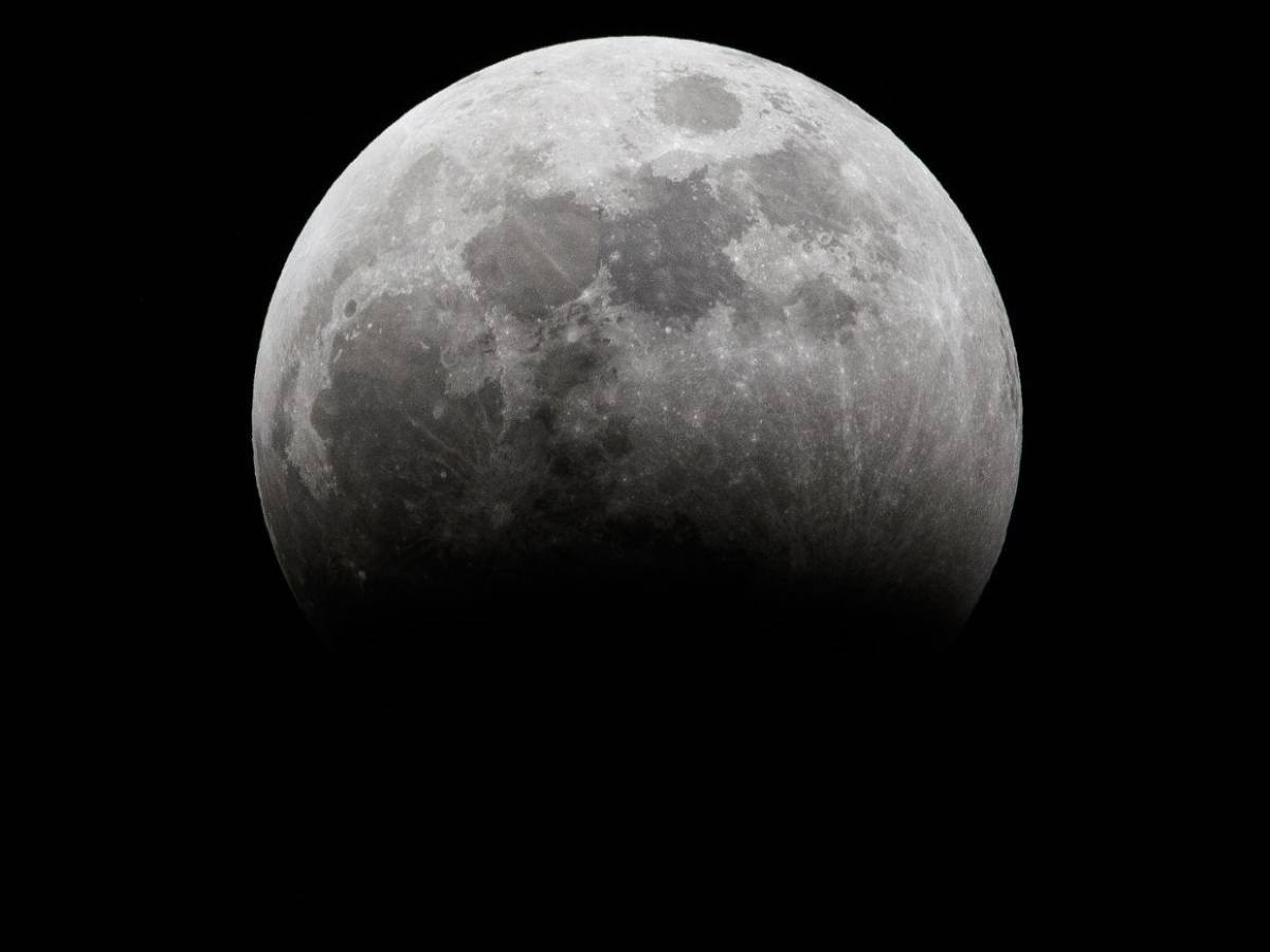 ¡Hermoso! Así se vio el eclipse lunar en Honduras y en otras partes del mundo