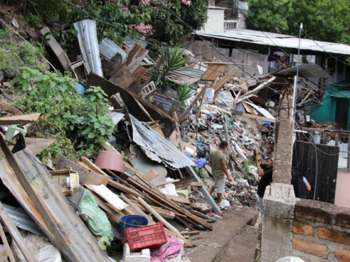 Escombros y viviendas destruidas: así luce Villa Unión tras el deslizamiento