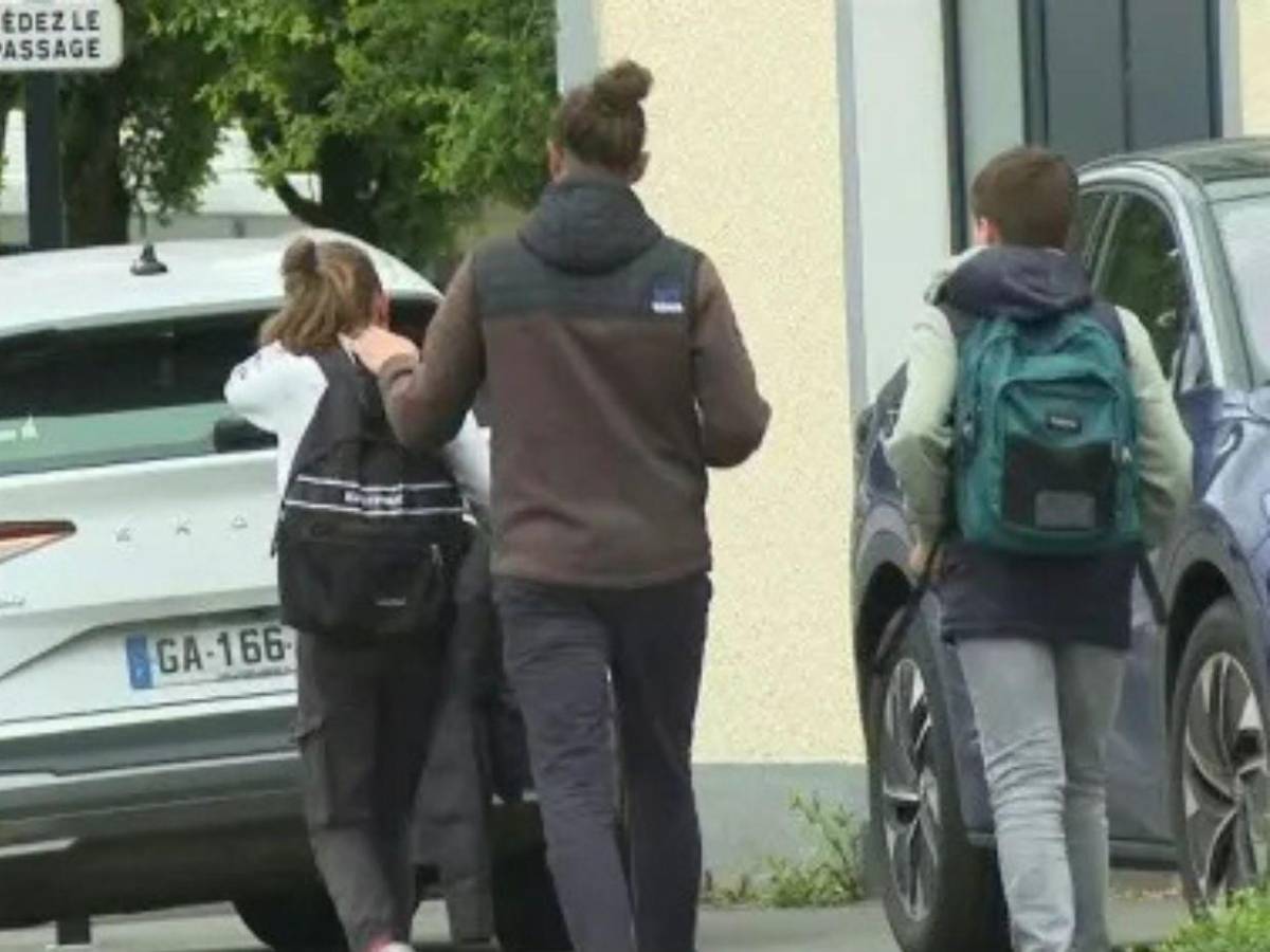 Adolescente que apuñaló a su única amiga en Francia tenía fascinación por Hitler