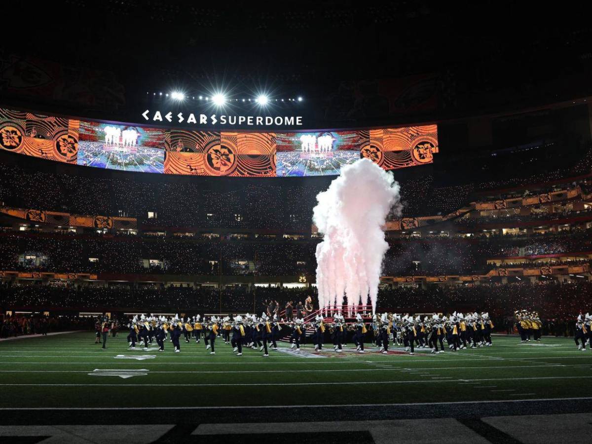 Super Bowl: Ledisi y coro estudiantil conmueven con himno de igualdad