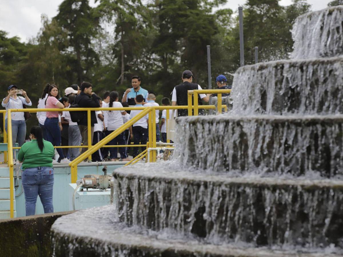 Así aprendieron los Héroes Ecológicos cómo potabilizar el agua de la capital