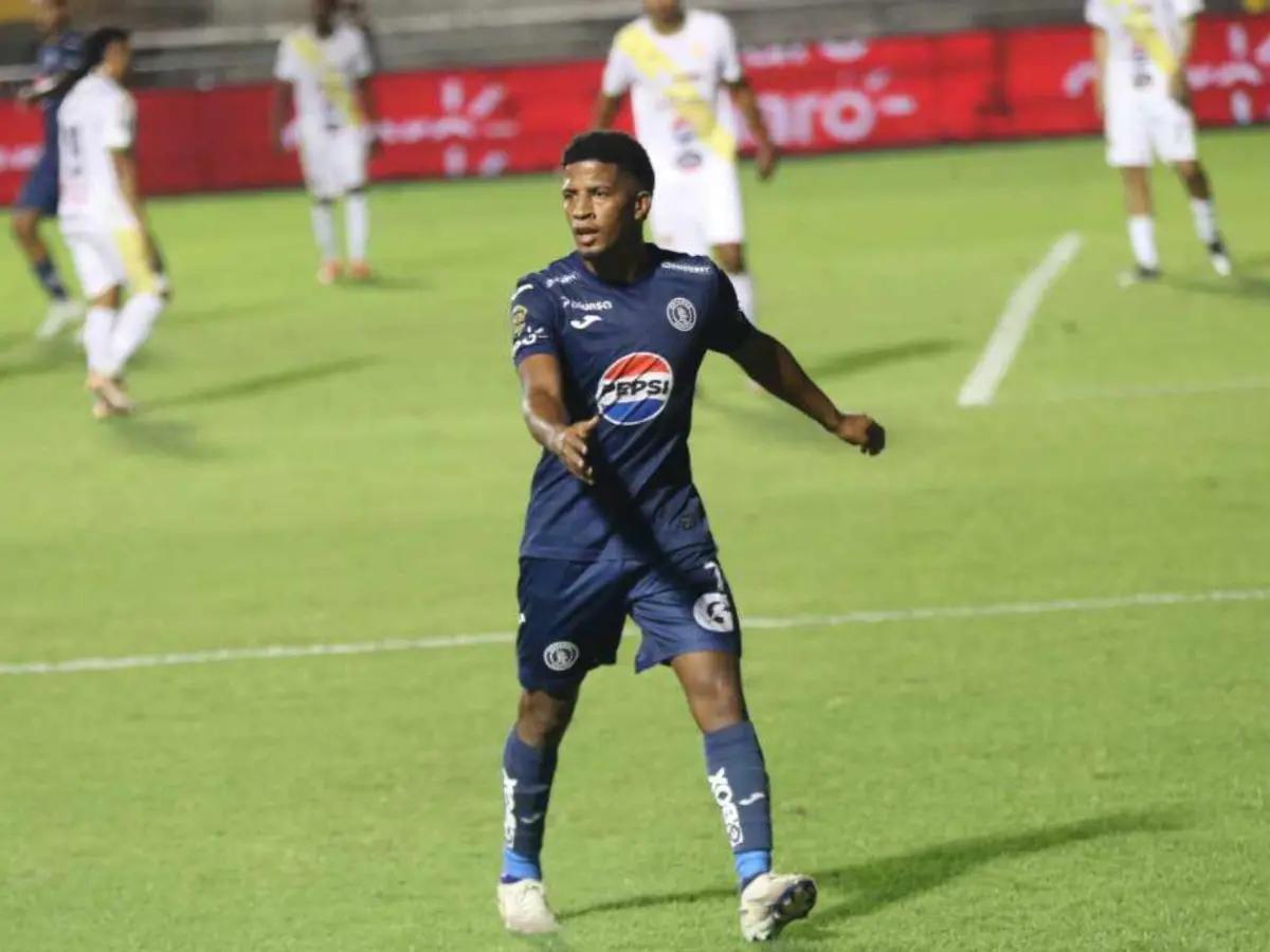 Mercado: Olimpia anuncia su primer fichaje, Elis regresa, catracho al extranjero y futuro de Palma