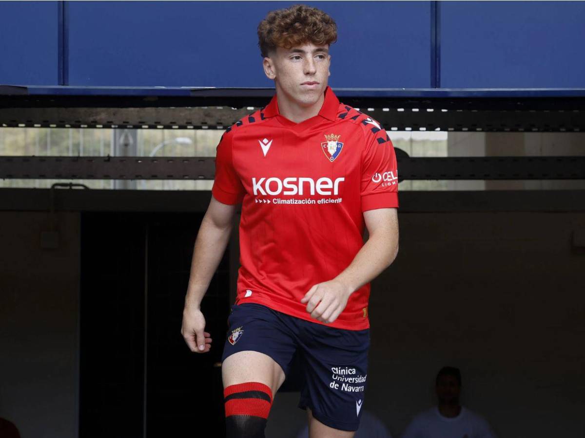 ¡Revolución en el Barcelona! Los fichajes y salidas que ha pedido Hansi Flick