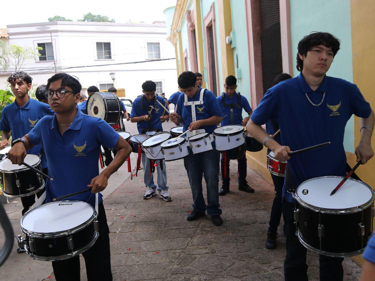 La banda del Instituto Vuelo de Águila lista para brillar en los desfiles patrios