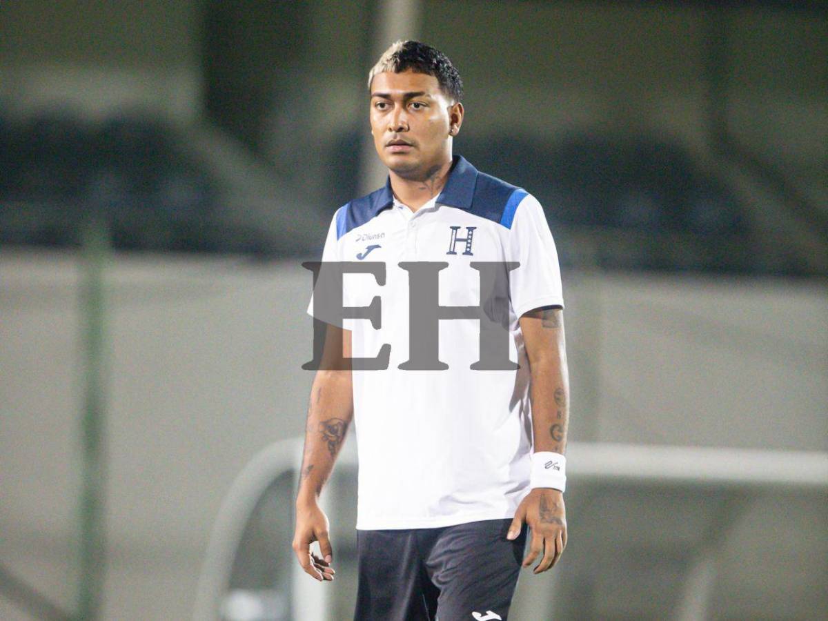 A la distancia Milagro Flores alienta a Supremo y la selección de tiktokers de Honduras