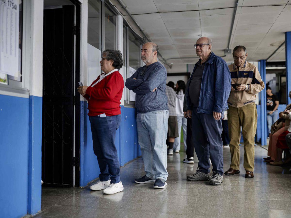 Con normalidad y sin incidentes: así avanzan las elecciones en Costa Rica