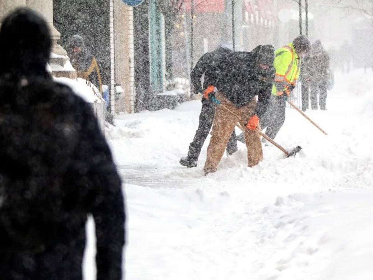 Toronto, la ciudad canadiense paralizada por la caída de 60 centímetros de nieve