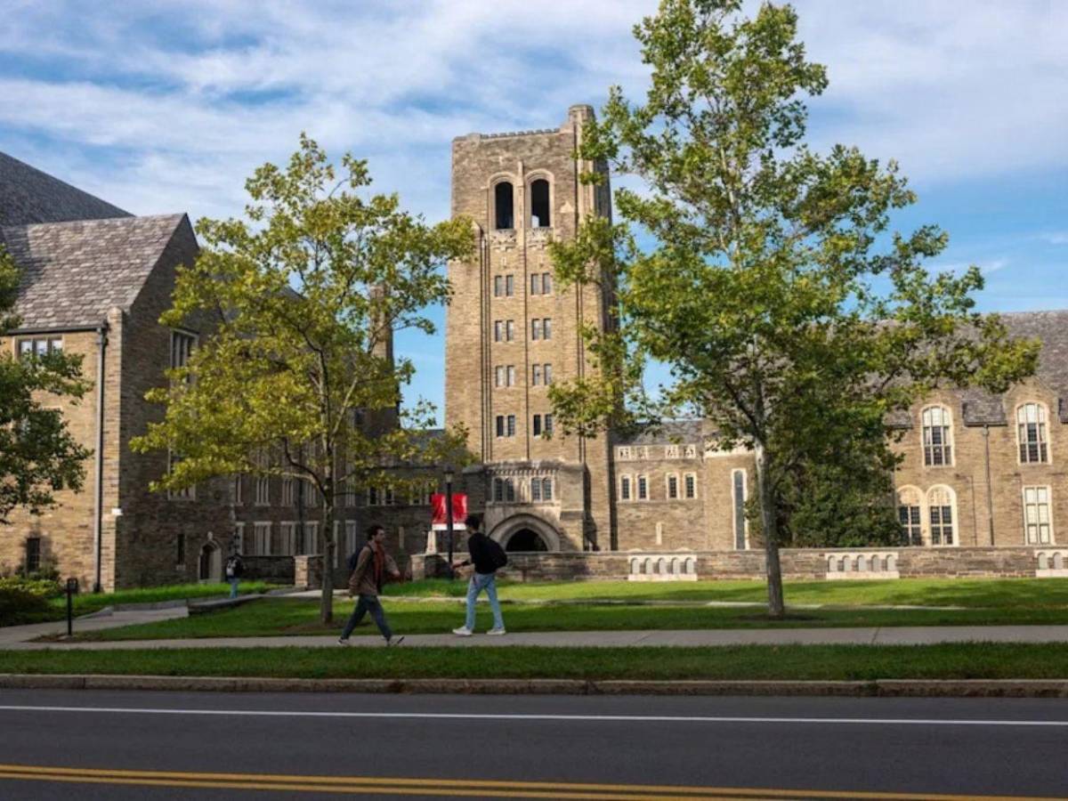 Crece la indignación por presunta violación grupal en Cornell tras nuevos datos