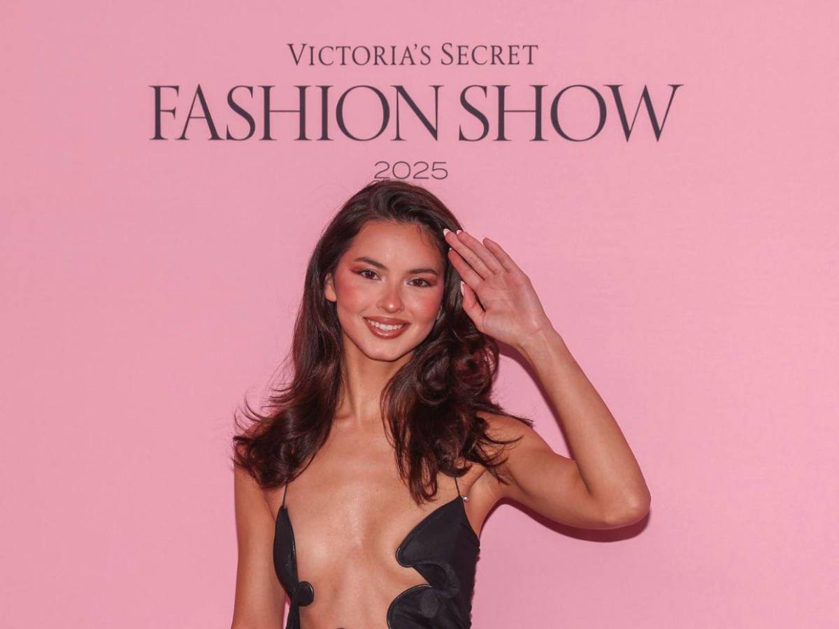 Los atuendos más atrevidos de la alfombra rosa del Victoria's Secret Fashion Show 2025