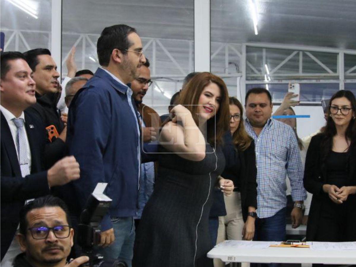 “Que viva nuestro partido, nosotros hacemos las cosas mejor”: Cossette en entrega de credenciales