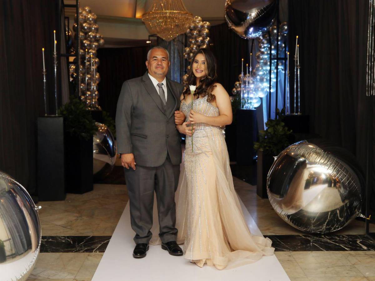 Intercontinental School: así fue el desfile oficial de los seniors 2025