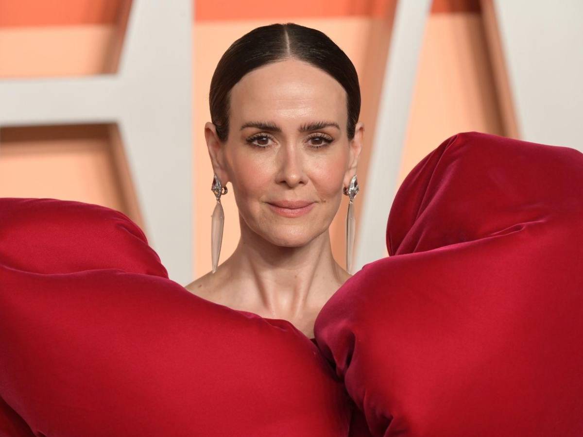 Sarah Paulson recibe su estrella en Hollywood y evoca su obsesión por imitar a Julia Roberts