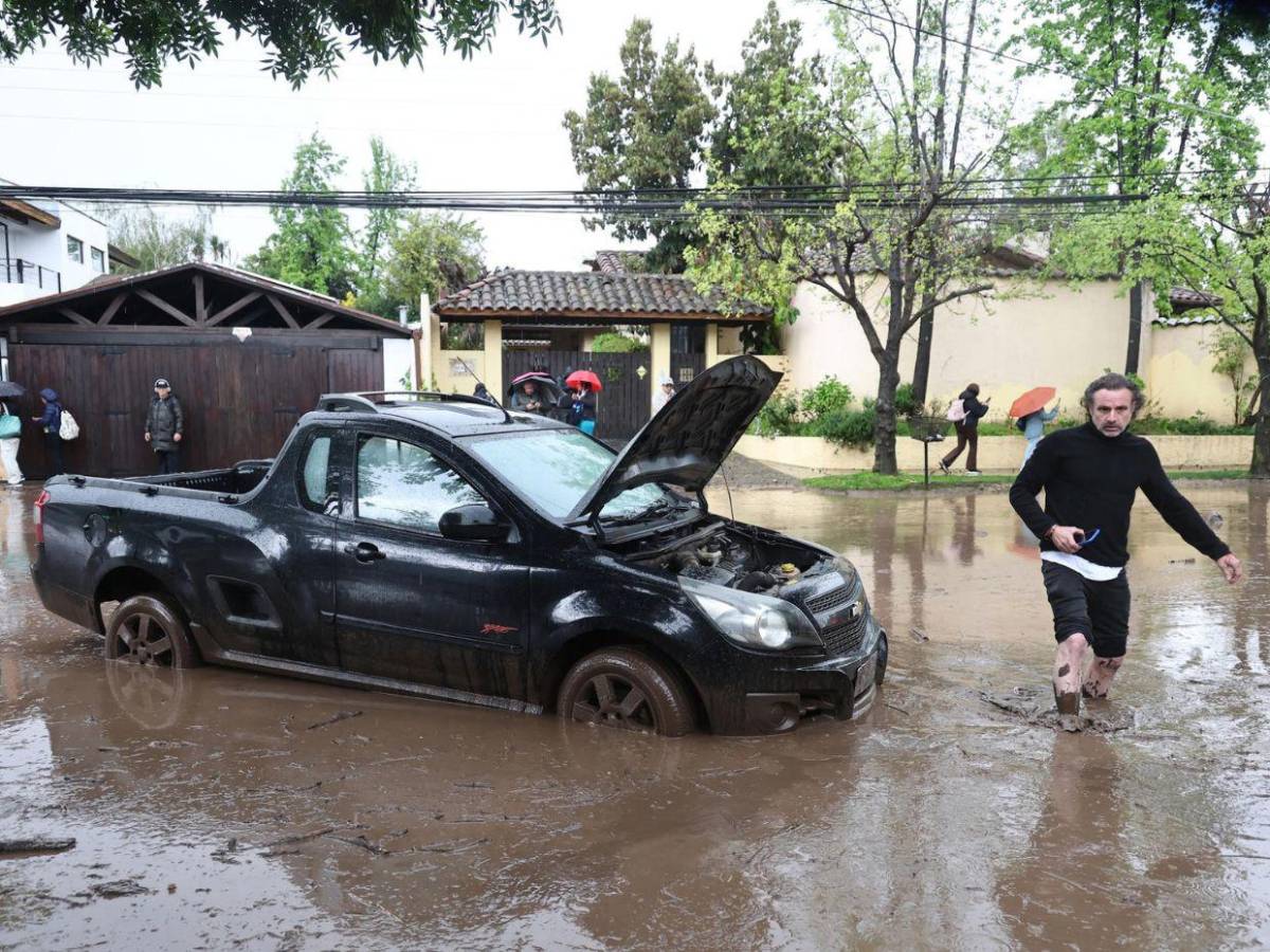 Lluvias en Chile dejan un fallecido y mantienen en alerta a varias comunas