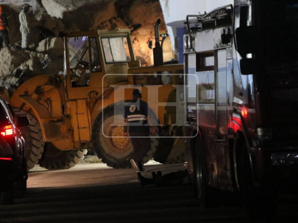 Dos días y dos noches duró la búsqueda de última víctima del derrumbe en anillo periférico
