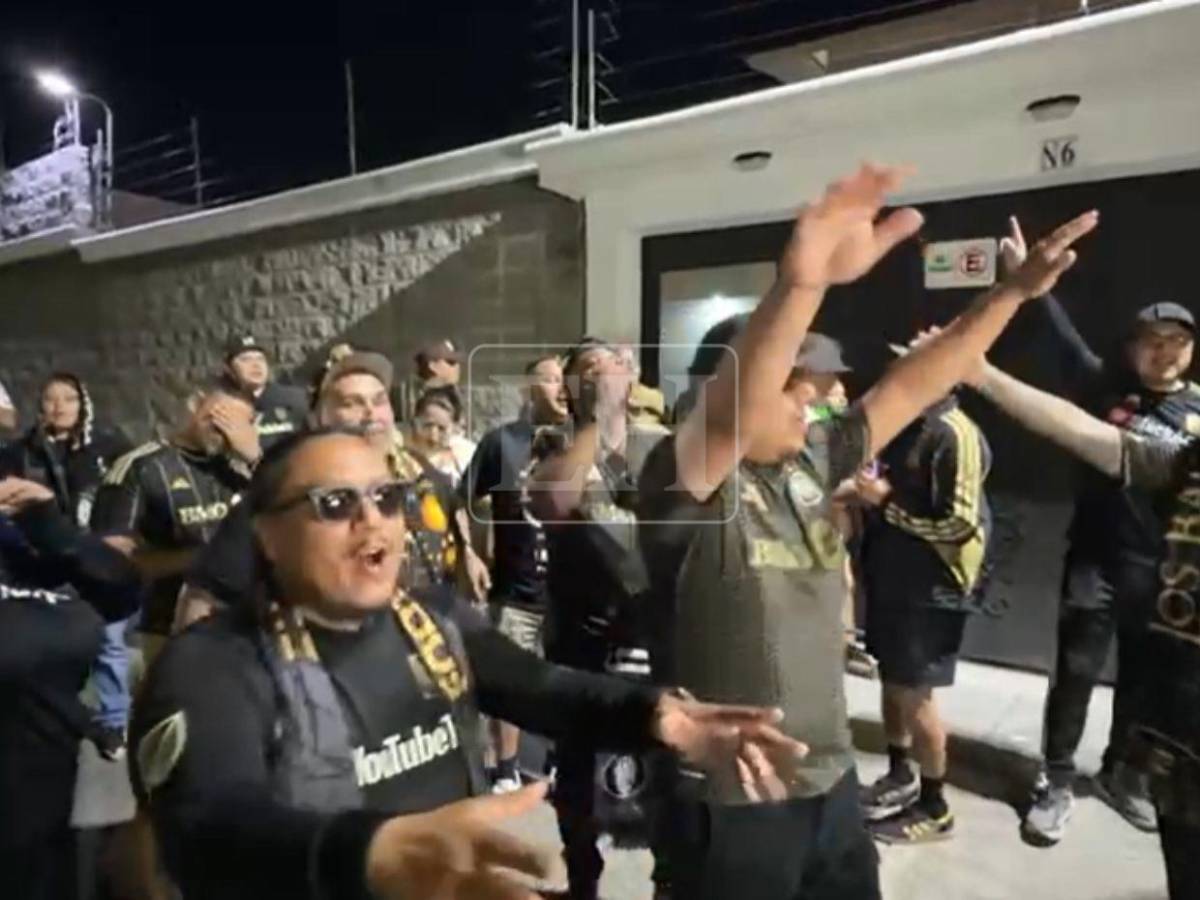 Aficionados de LAFC presentes en SPS para duelo de Champions Cup