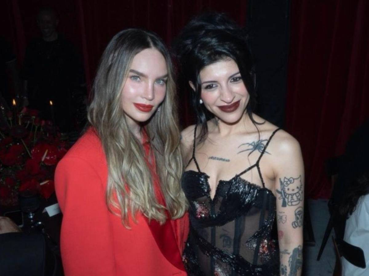 ¡Por fin se conocieron!: Cazzu y Belinda sorprenden al posar juntas en evento en México