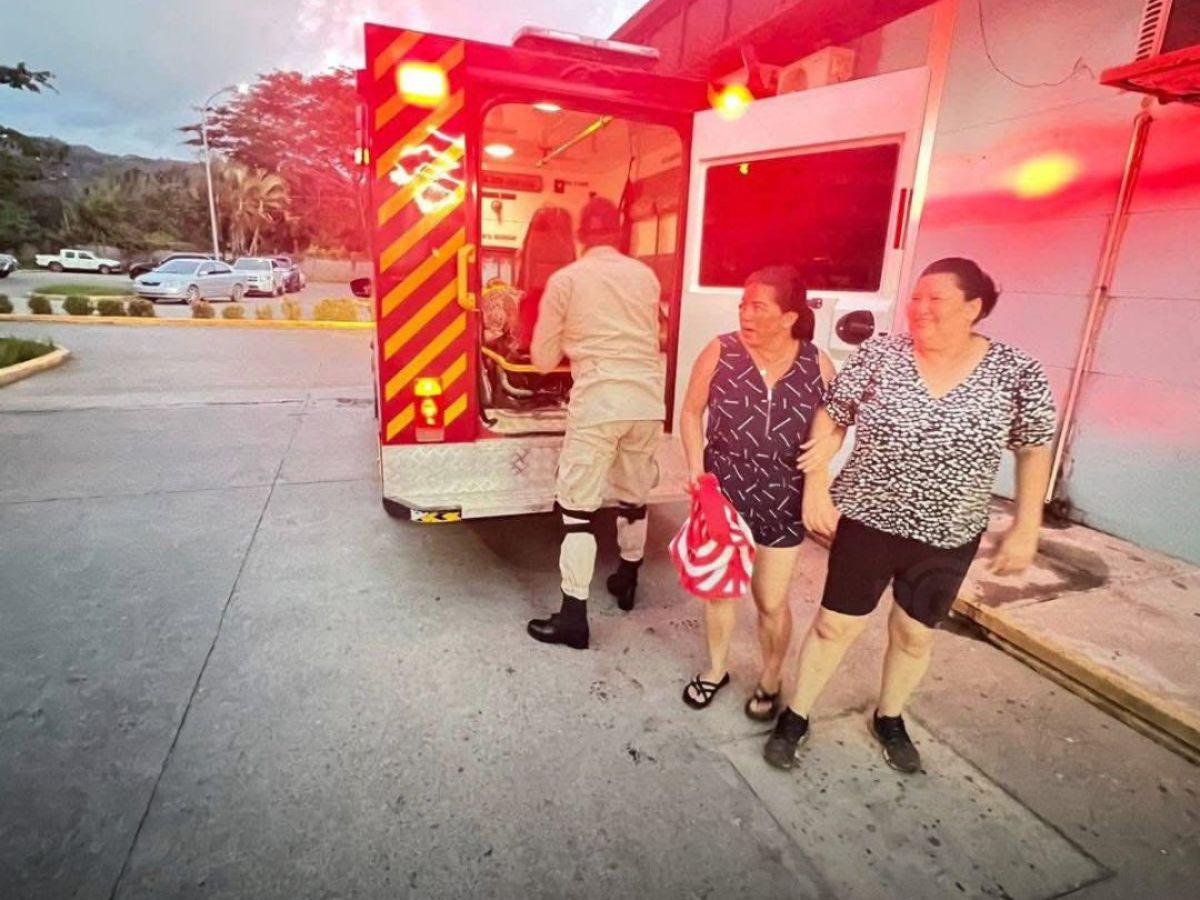 El muelle colapsó y tres personas cayeron al vacío: así ocurrió el incidente en Tela