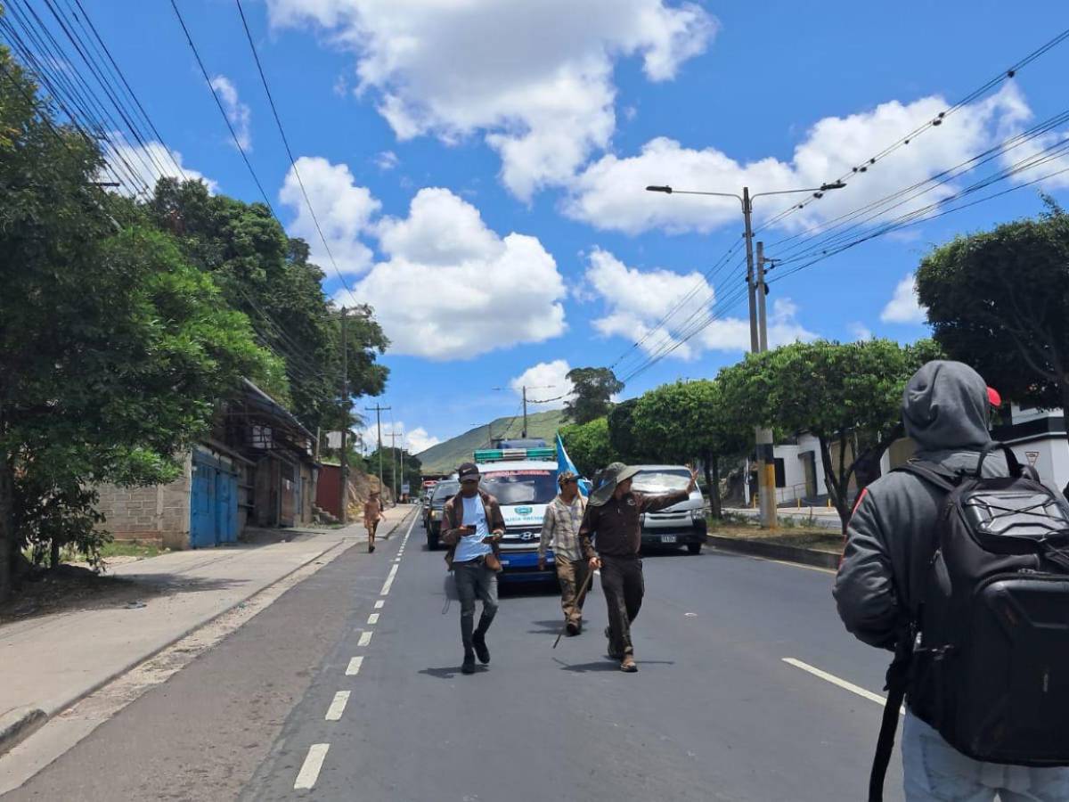 Así llegó a la capital el padre Leopoldo Serrano tras 10 días de caminata por el diálogo y la paz electoral