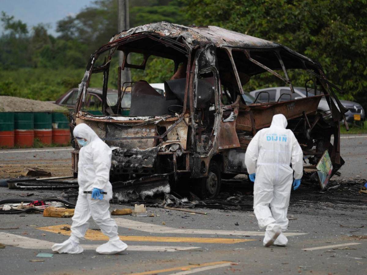 Tres coches bomba y un cilindro de gas: lo que se sabe de las explosiones en Colombia