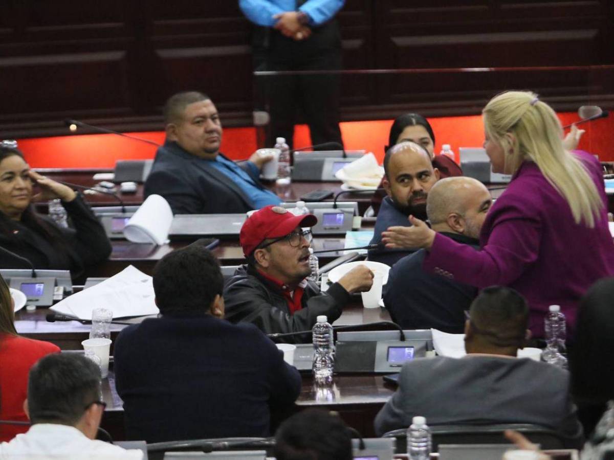 Con una oposición ausente, el Congreso aprueba Presupuesto General de 2025