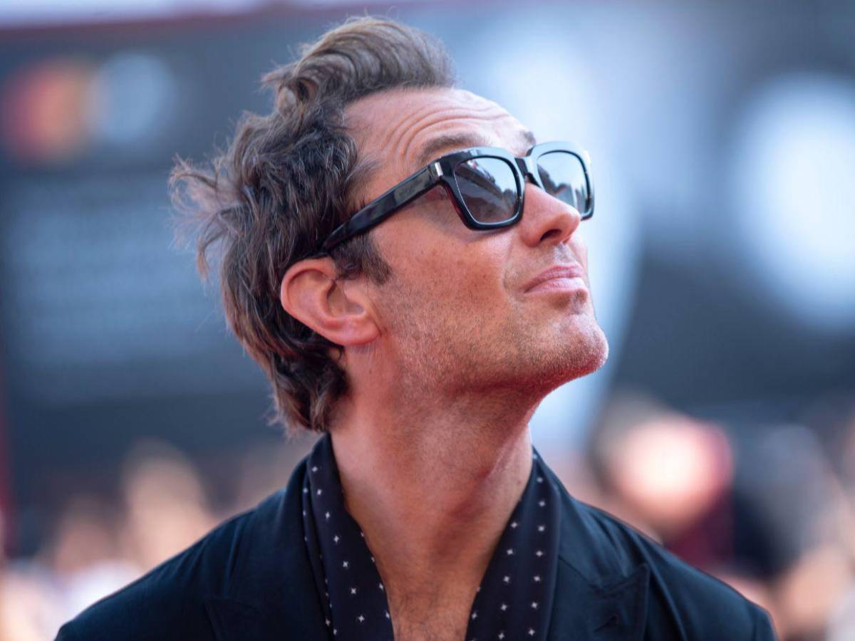 Jude Law conquista el Paseo de la Fama luego de tres décadas de carrera