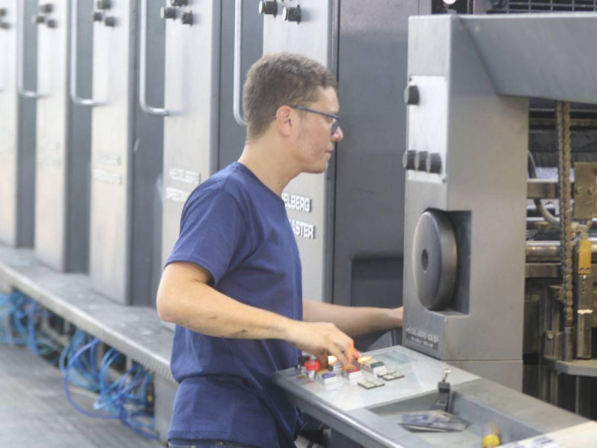 Inicia el proceso de impresión de papeletas electorales para las primarias 2025