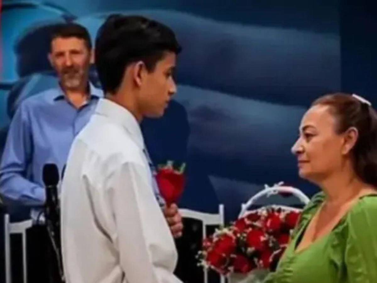 Pastora de 67 años se casa con joven de 18 en Brasil: Dios me mostró que sería mi esposo