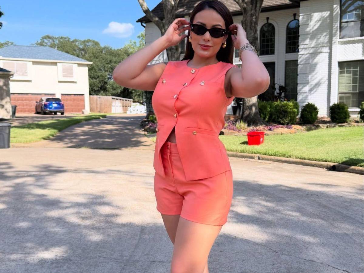 Elsa Oseguera confirma su regreso a la televisión: Gracias por tan jugosa y tentadora firma